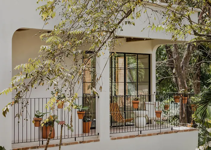 Sendero Hotel & Villas