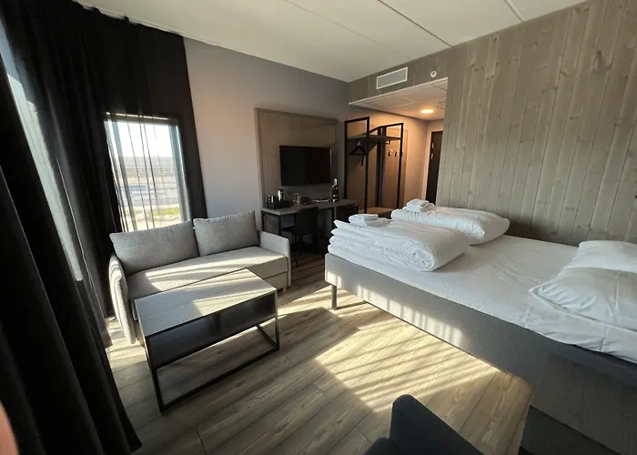 Arctic Sea Hotel