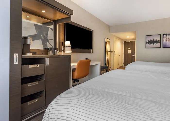 Cambria Hotel Minneapolis Downtown