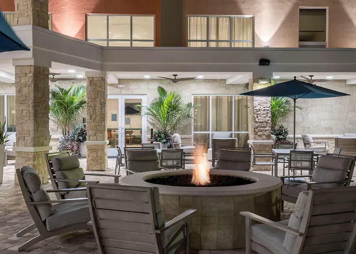 Hampton Inn & Suites Cape Canaveral Cruise Port, Fl