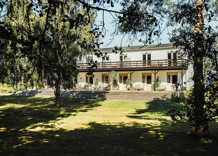 The Falcon Hotel