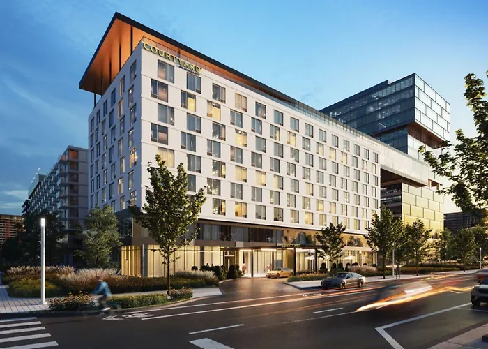 Courtyard By Marriott Montreal Laval