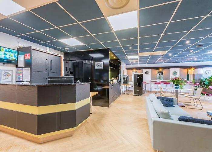 Hotel Zola 45 Bezons La Defense