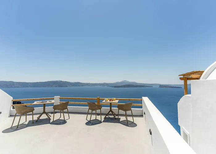 Evanthia Best View Thirassia Island Hotel