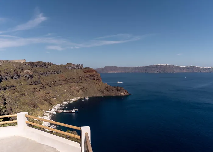 Evanthia Best View Thirassia Island Hotel