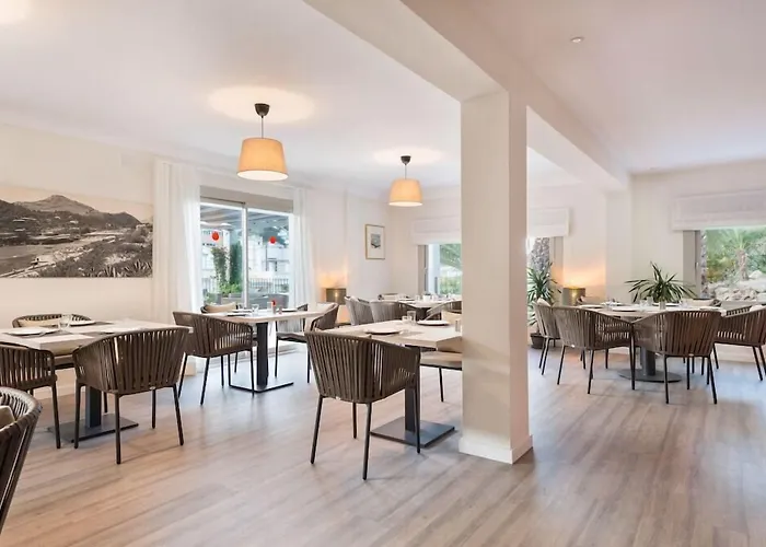 Boutique Hostal Oriola