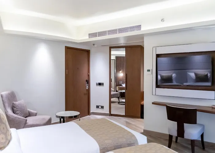Ramada By Wyndham Cox'S Bazar Kolatoli Beach