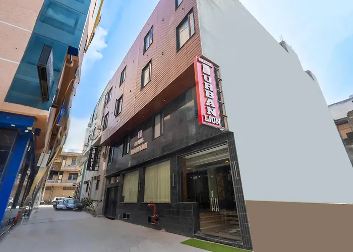 Hotel Urban Lion Near Delhi Airport