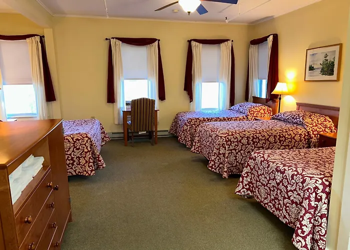 Silver Bay Ymca Inn And Conference Center