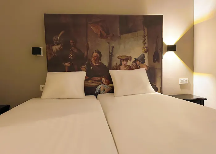 HOTELUX Amsterdam Airport Hotel