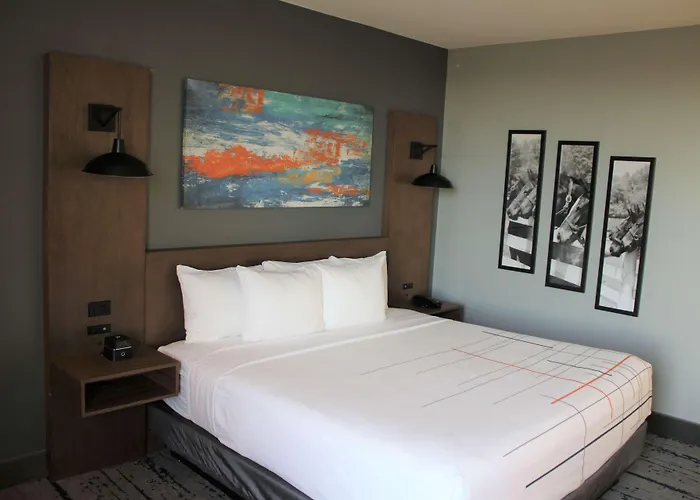 La Quinta Inn & Suites By Wyndham Bardstown