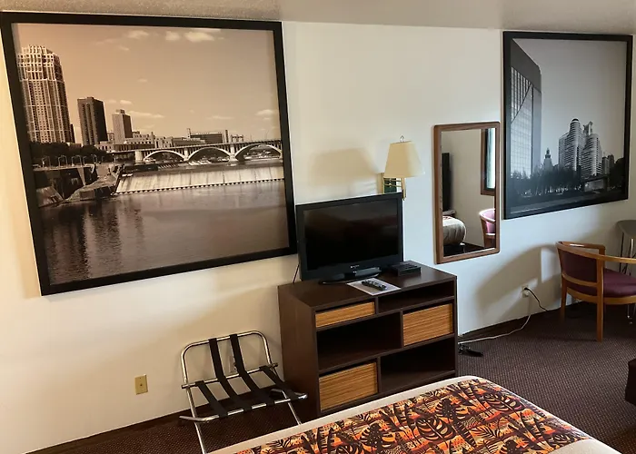 Budget Host Inn