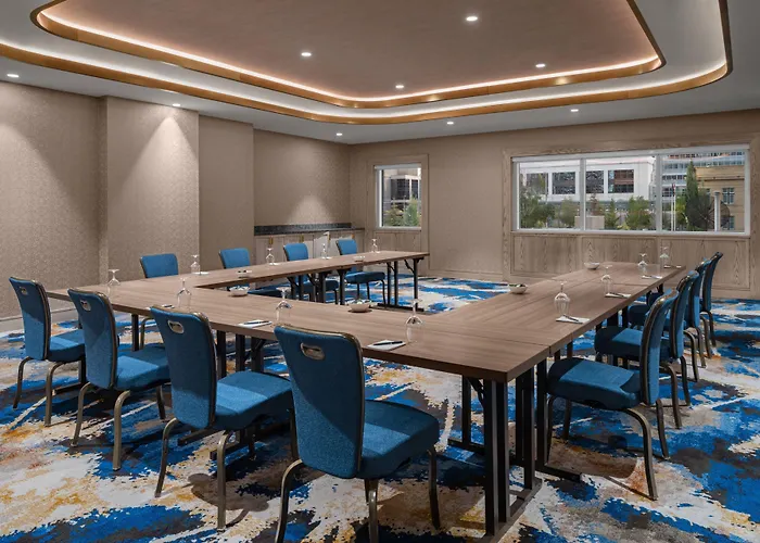 Courtyard By Marriott Calgary Downtown
