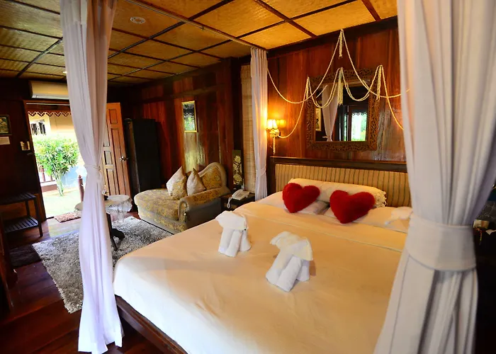 Viang Yonok Hotel, Restaurant, Sports Club