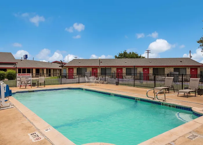Americas Best Value Inn Lockhart Tx