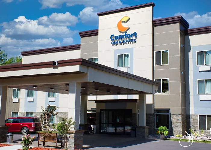 Comfort Inn & Suites Munising-Lakefront