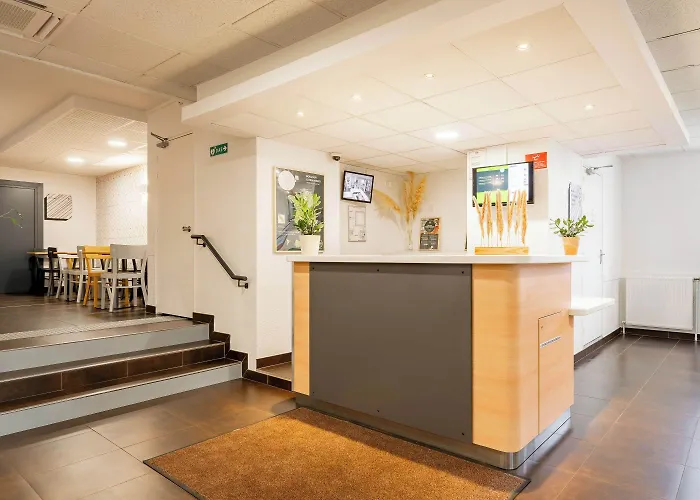 B&B Hotel Valenciennes Sud 3 Etoiles