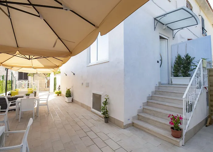La Dolce Vita Rooms Procida