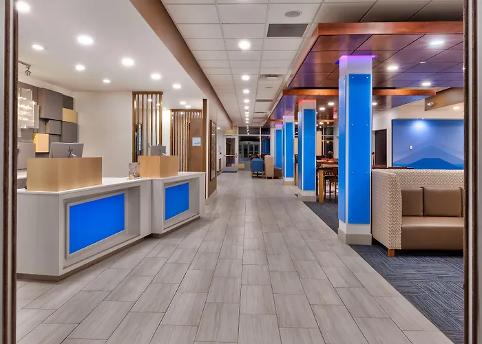 Holiday Inn Express & Suites - Milan - Sandusky Area By Ihg