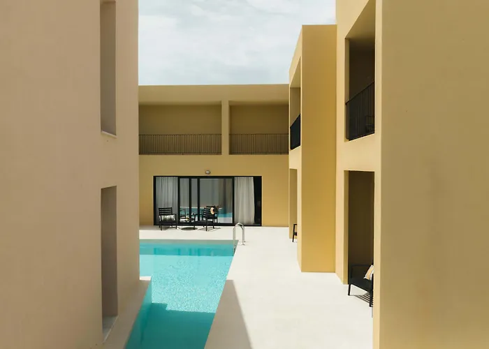 Marea Luxury Suites