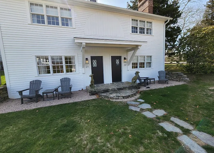 Shelter Harbor Inn Westerly