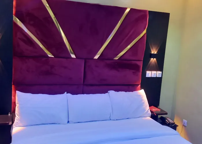 Pecos Place Hotel & Suite