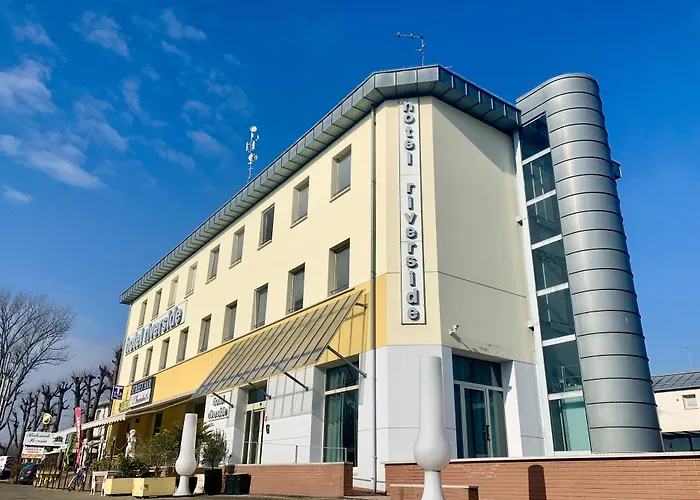 Hotel Riverside