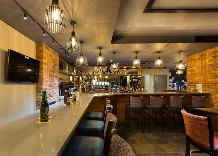 Castle Varagh Hotel & Bar