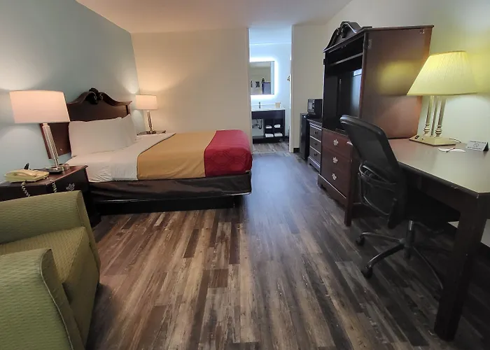 Greeneville Inn And Suites