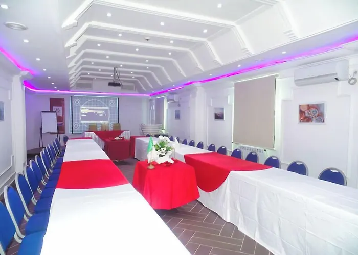 Hotel Raya Tichy