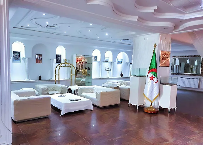 Hotel Raya Tichy