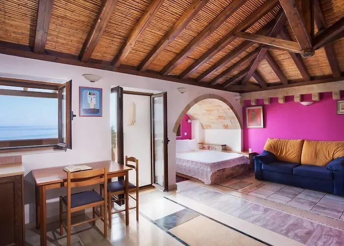 Aktaion Hotel