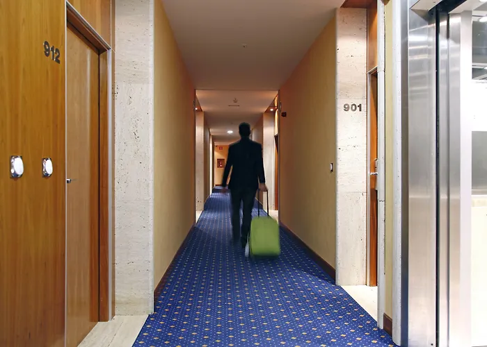 B&B HOTEL Madrid Aeropuerto T4
