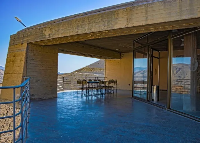 Alhidan Hostel & Adventure
