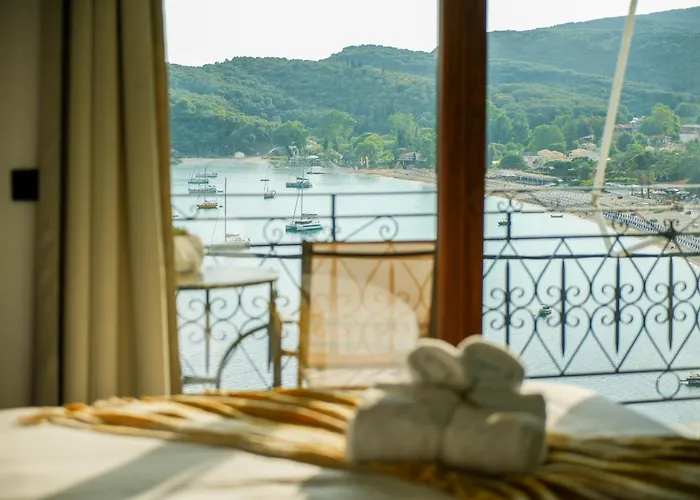 Omnia Deluxe Rooms