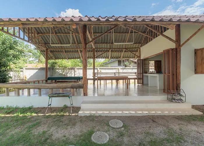 Betel Palm Village - Casa Retreat