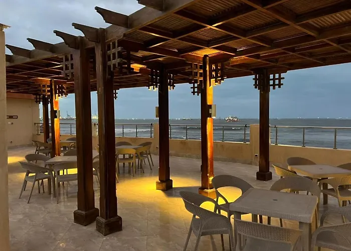 Amwaj Hotel