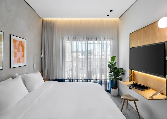 Hotel 48