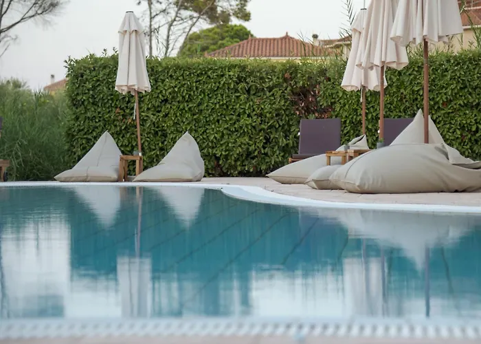 Odysseas Studios With Private Pool, Close To Tsilivi Beach