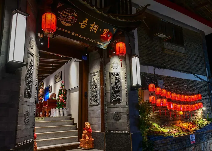 Golden Dragon'S Mountain Glow Inn Chinese Style Courtyard Of Lijiang Ancient Town Close To Main Streets Near By Dashiqiao Sifang Street,Big Water Wheels,We Offer Tickets Purchasing Services,Free Station Pick-Up For Three Nights Of,Provide Nutritious