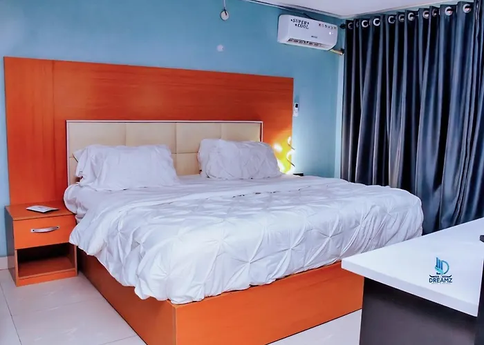 Dreamz Hotel&Suites