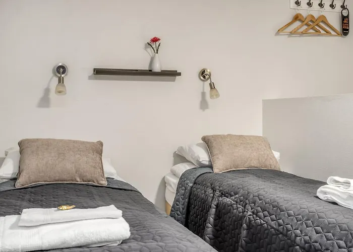 Flyers Airport Hotel