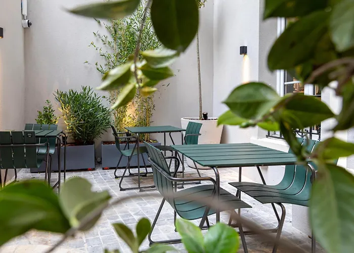 Dantan Hotel
