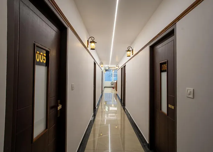 Daan Luxe Inn