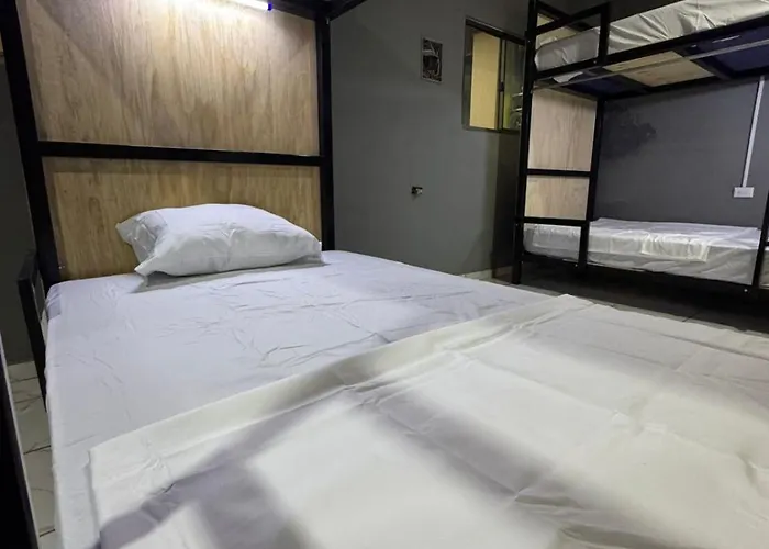 Milos Hostel