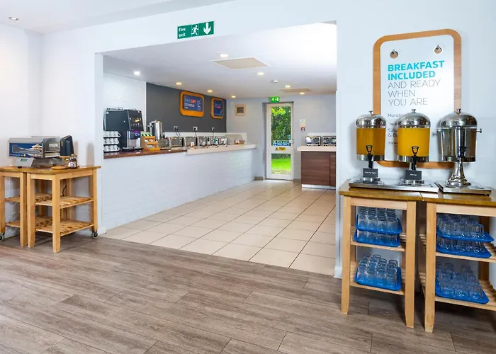 Holiday Inn Express Warwick - Stratford-Upon-Avon By Ihg
