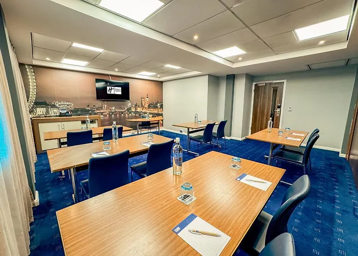 Holiday Inn Express London Stratford By Ihg