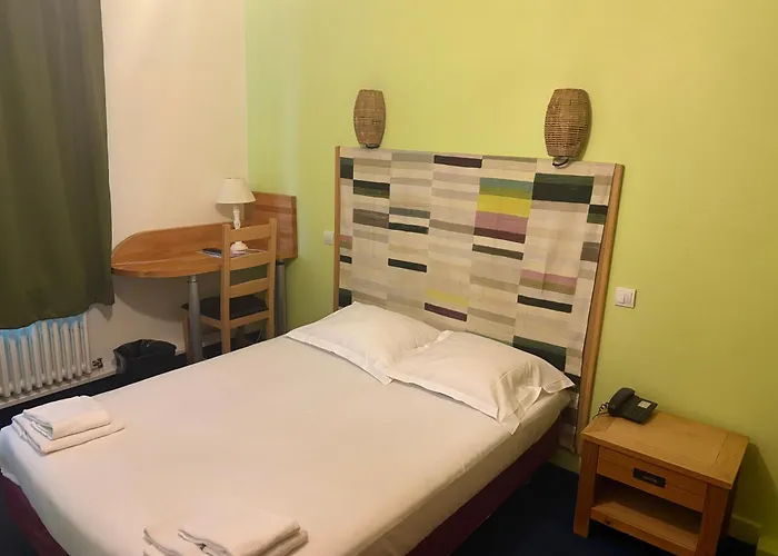 Hotel Couleurs Sud 46 Chambres Avec Ascenseur Et Bar-Restaurant Centre Ville-Gare Charleville-Mezieres