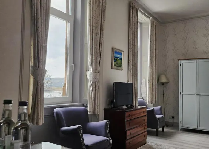 Western Isles Hotel