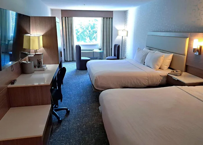 Comfort Hotel Vancouver Airport